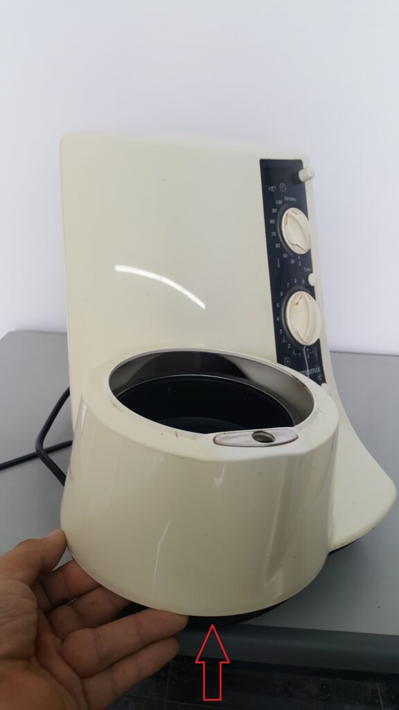 Como retirar la cubierta de la Thermomix TM21